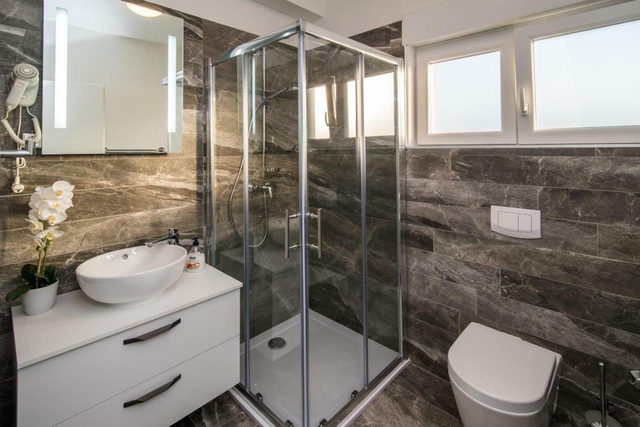 Luxury Apartment Imperia Krk Town Bagian luar foto